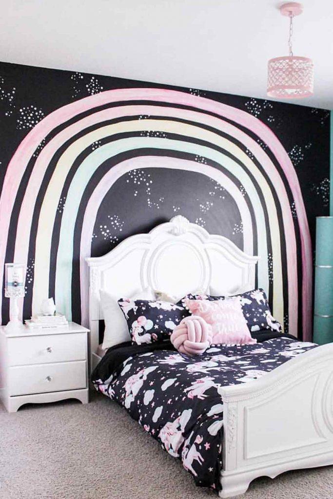 Modern Teen Bedroom With Painted Wall #rainbowart