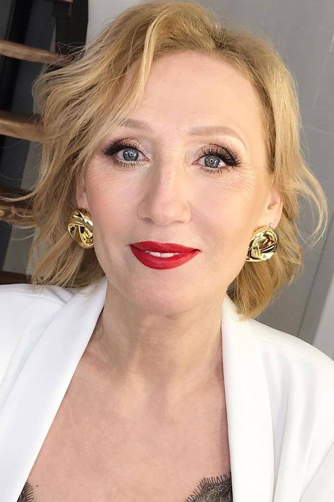 Makeup For Older Women To Look Fabulous