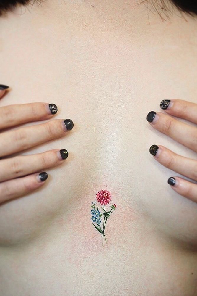 Minimalist Sternum Tattoo Design With Flower #flowertattoo #sternumtattoo #underboobtattoo