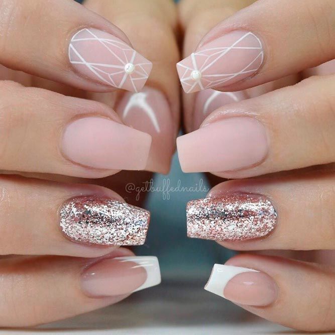 Matte Nails With Geometric Pattern #mattenails #geometricnails #glitternails