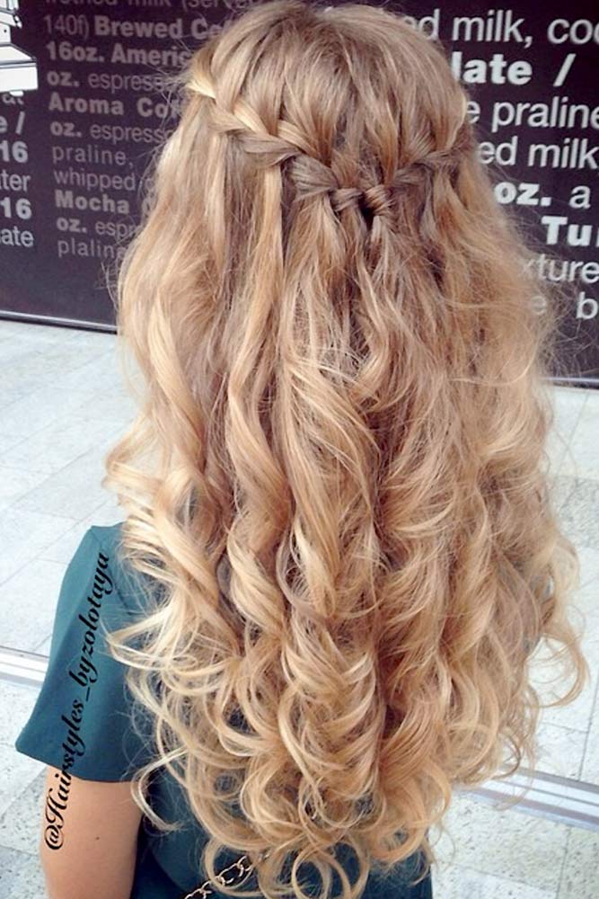 Prom Hairstyles for Curly Hair