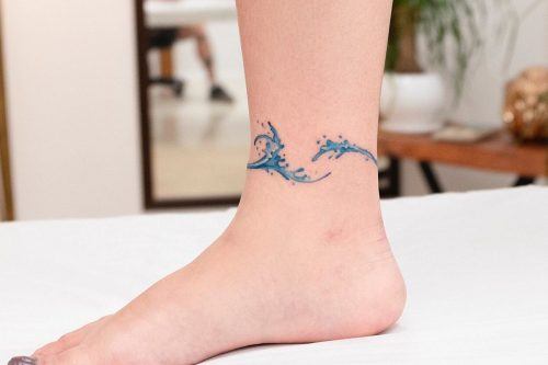 41 Minimalist Tattoo Designs – Catch Your Tiny Inspiration