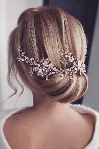 Neautiful Updo Hairstyle With Accessory #updohair #updohairstyle