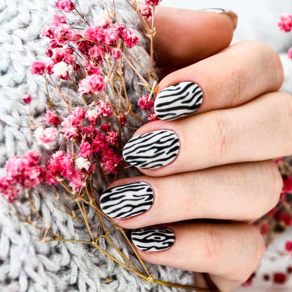 25 Zebra Print Nails That Will Make You Go Wild 