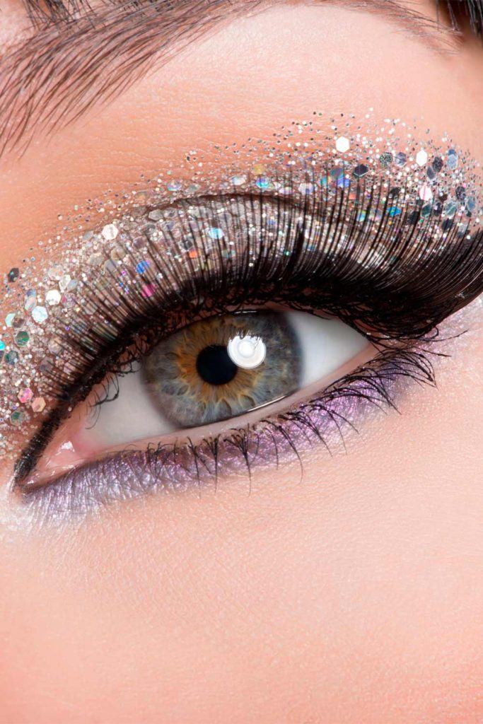 Heavy Eyeliner With Silver Glitter Makeup Idea