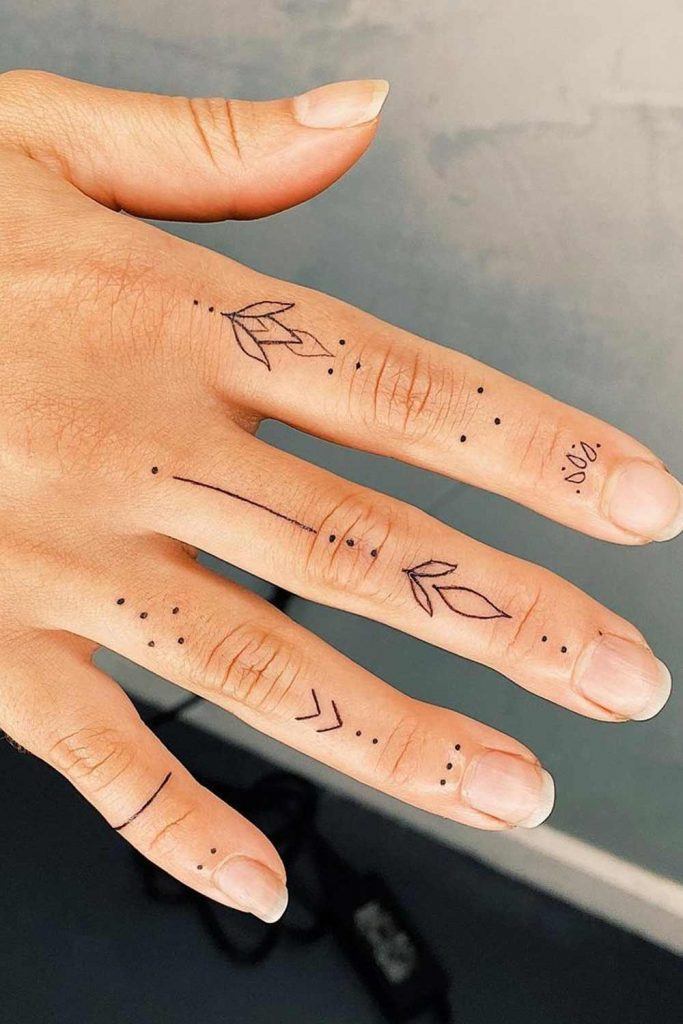 star tattoos on fingers