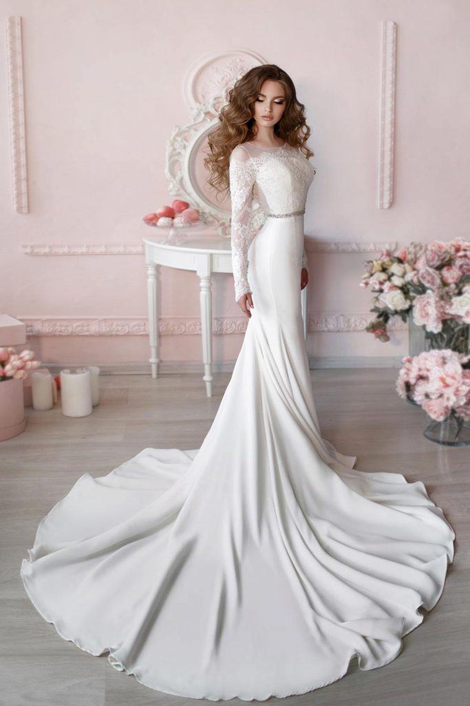 How To Wear Long Sleeve Wedding Dress?