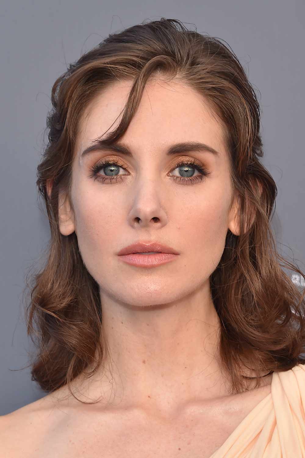 Alison Brie with Brown Bob