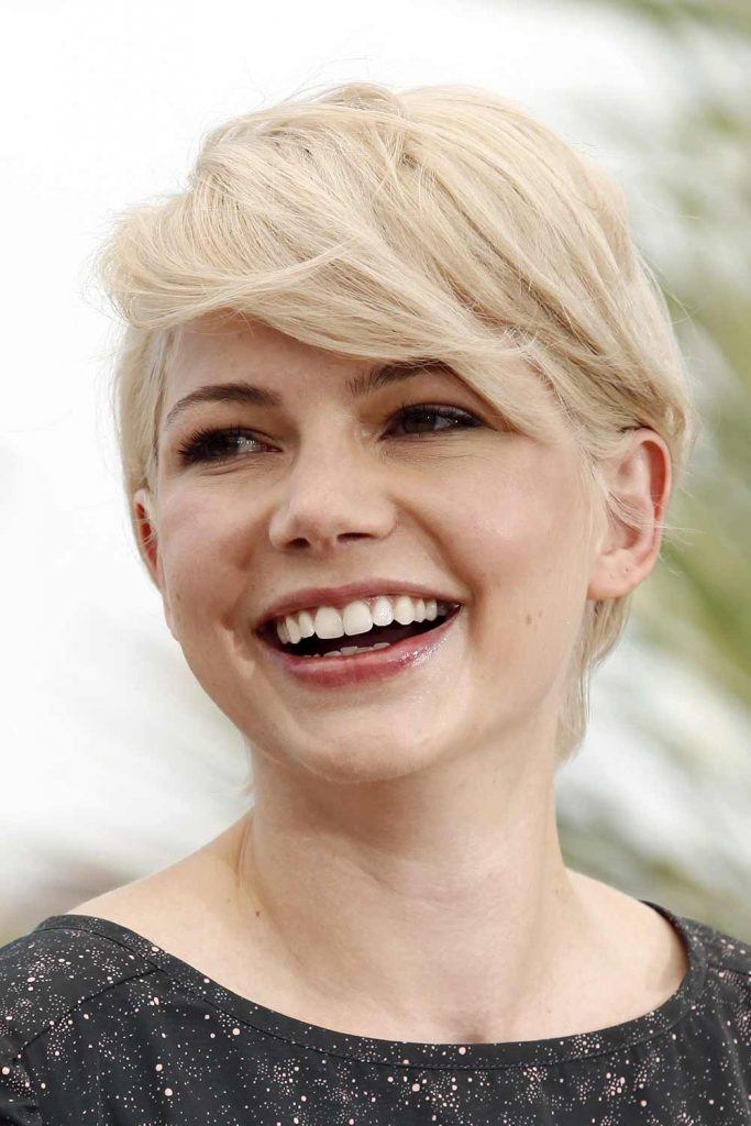 Michelle Williams with Blonde Layered Pixie