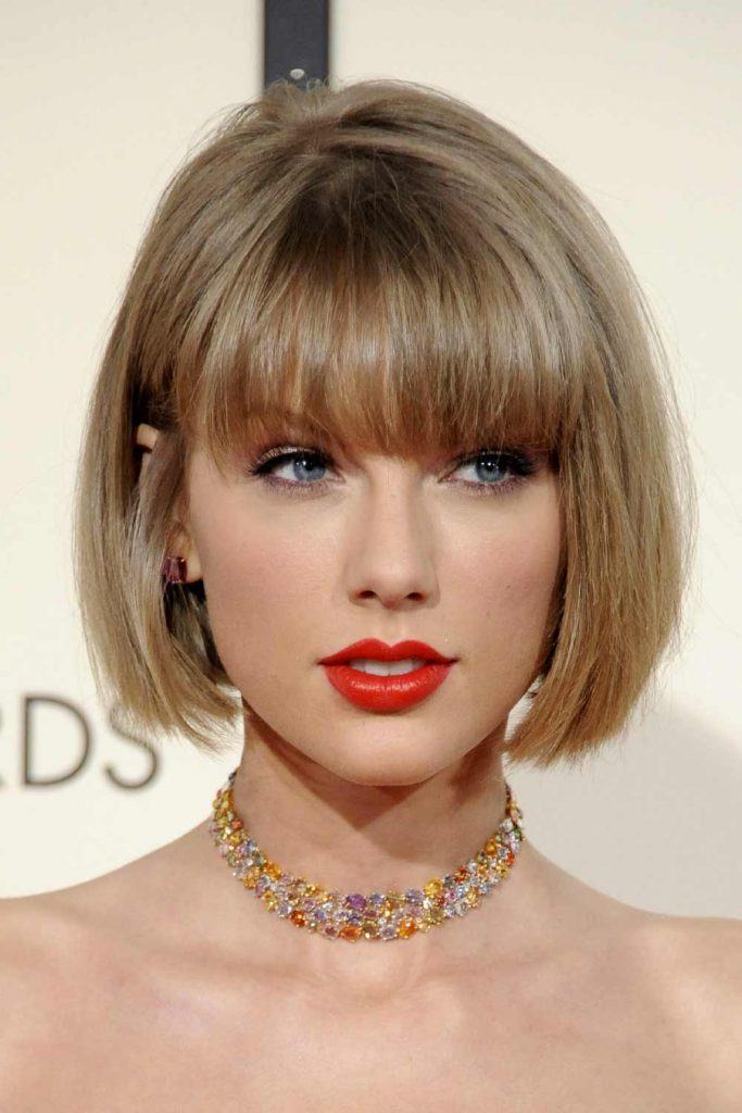 Taylor Swift with Straight Round Bob
