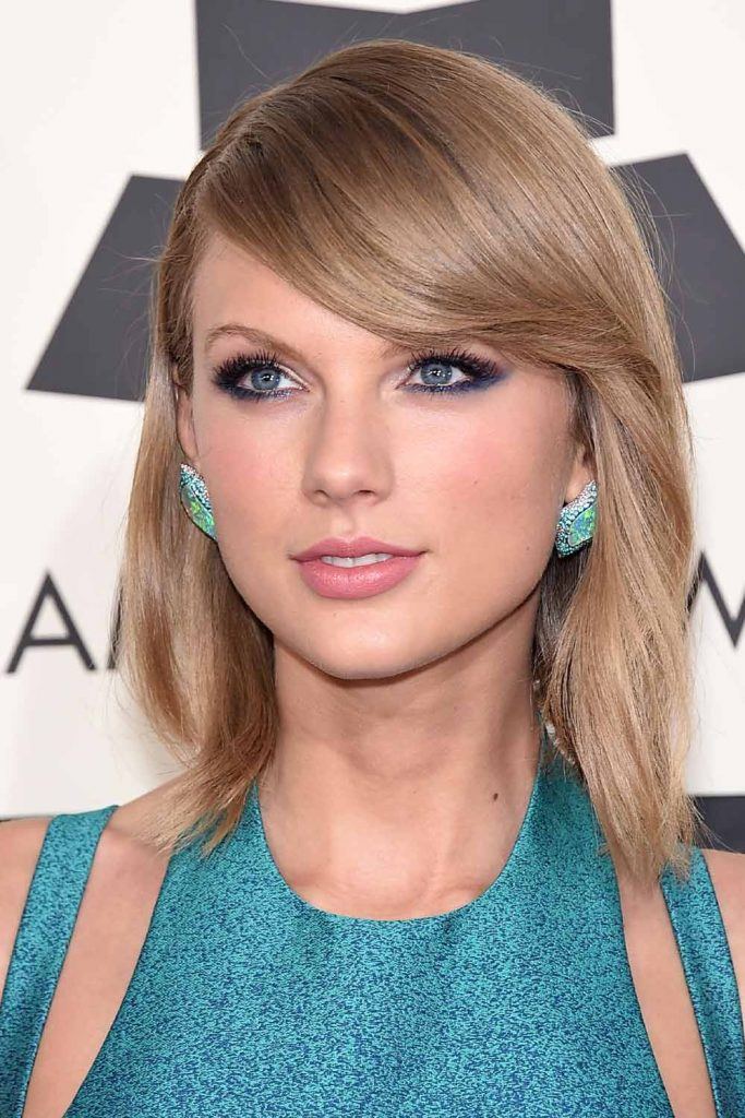 Taylor Swift with Blonde Straight Layered Bob