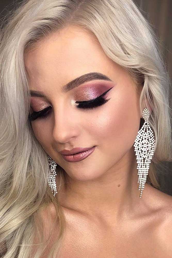 Bridal Glam Makeup Ideas with Cat Eye