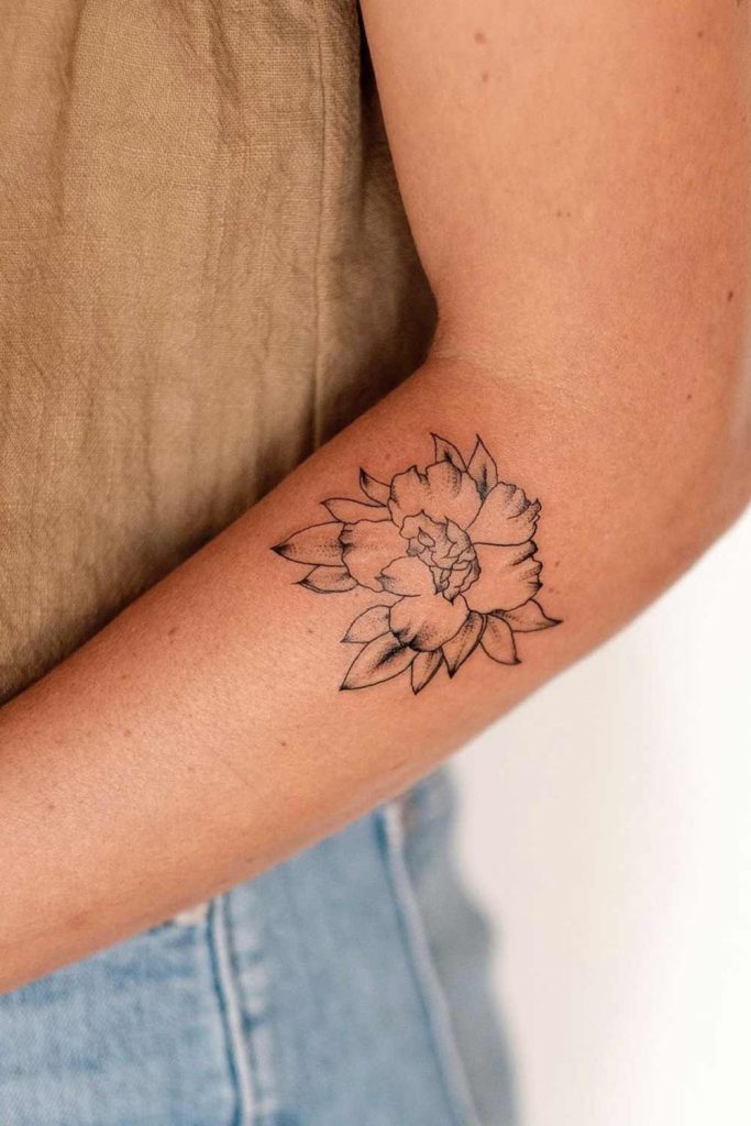 50 Simple and Small Tattoos for Women With Meaning