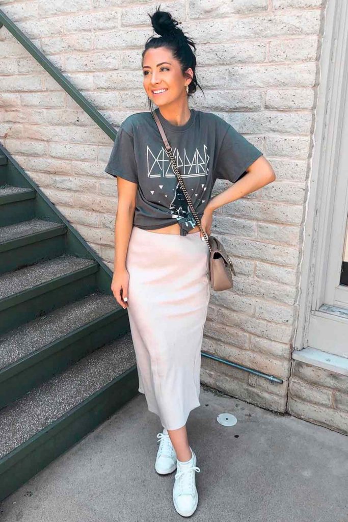 Long Skirt with T-shirt Outfits for Summer