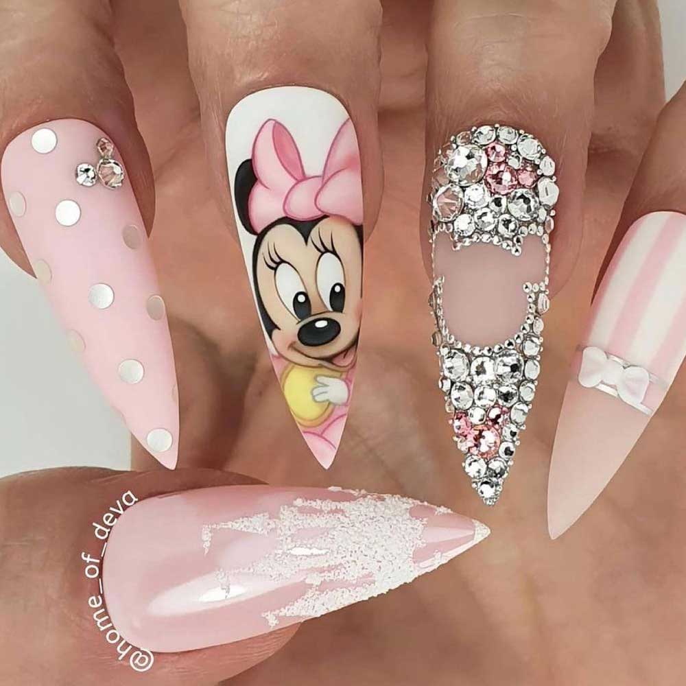 Minnie Mouse Nails Design