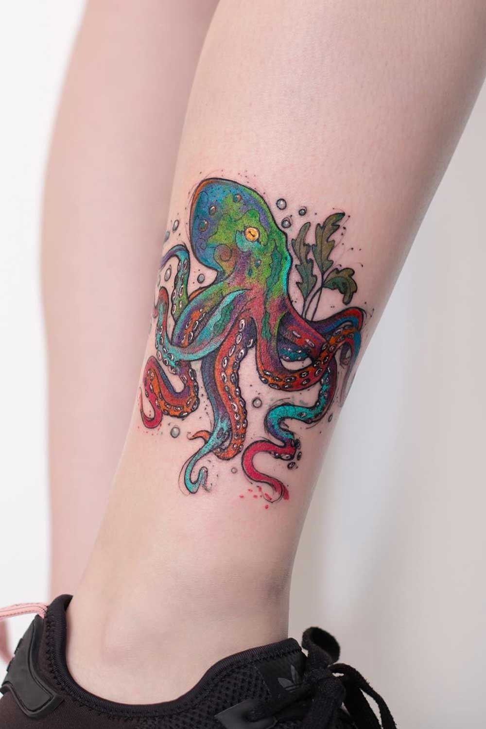 Studio Seventeen  Knee tat Wednesday This thigh knee octopus tattoo was  performed by tattooberryhill Were loving the unique placement tattoos  tattooed tats tattooing octopus octopustattoo kneetattoo thightattoo  blackandgreytattoo 