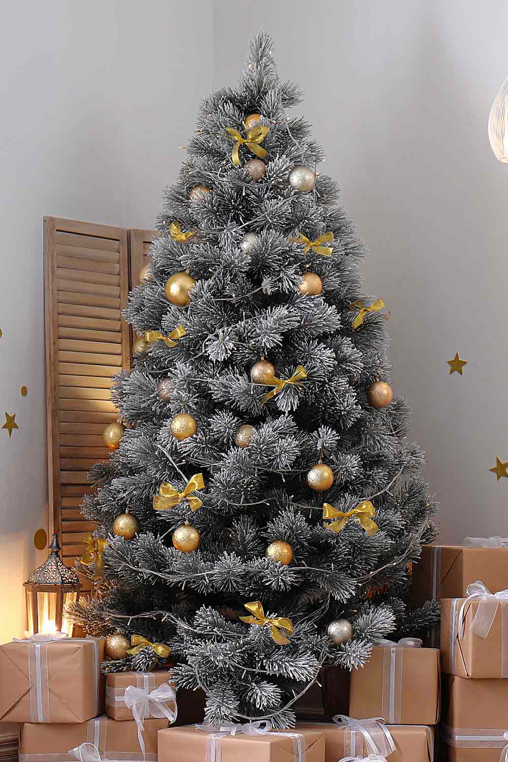 Minimalist Gold Christmas Tree Decoration