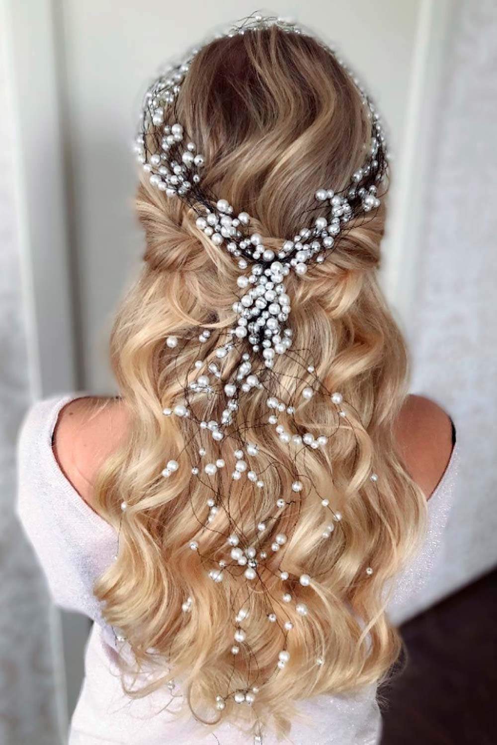 Beautiful Half Up Half Down Hairstyles For Christmas