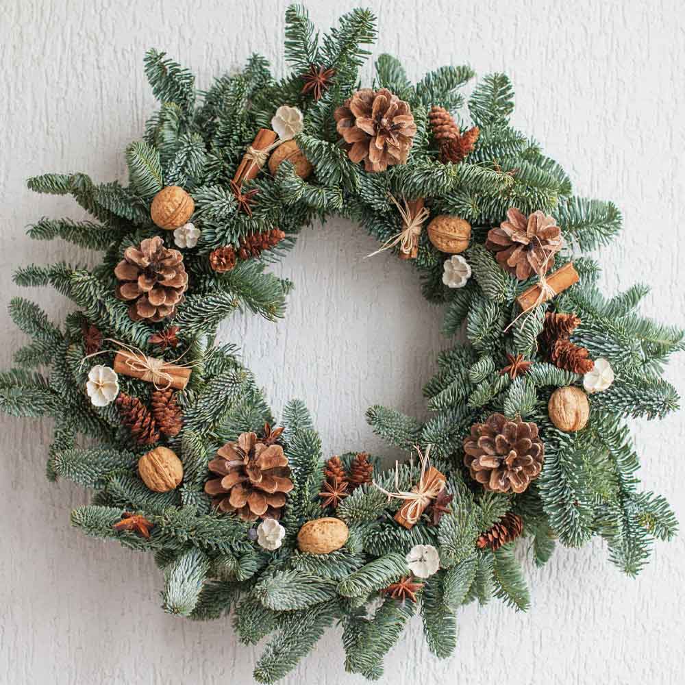 Christmas Wreath with Rustic Accent