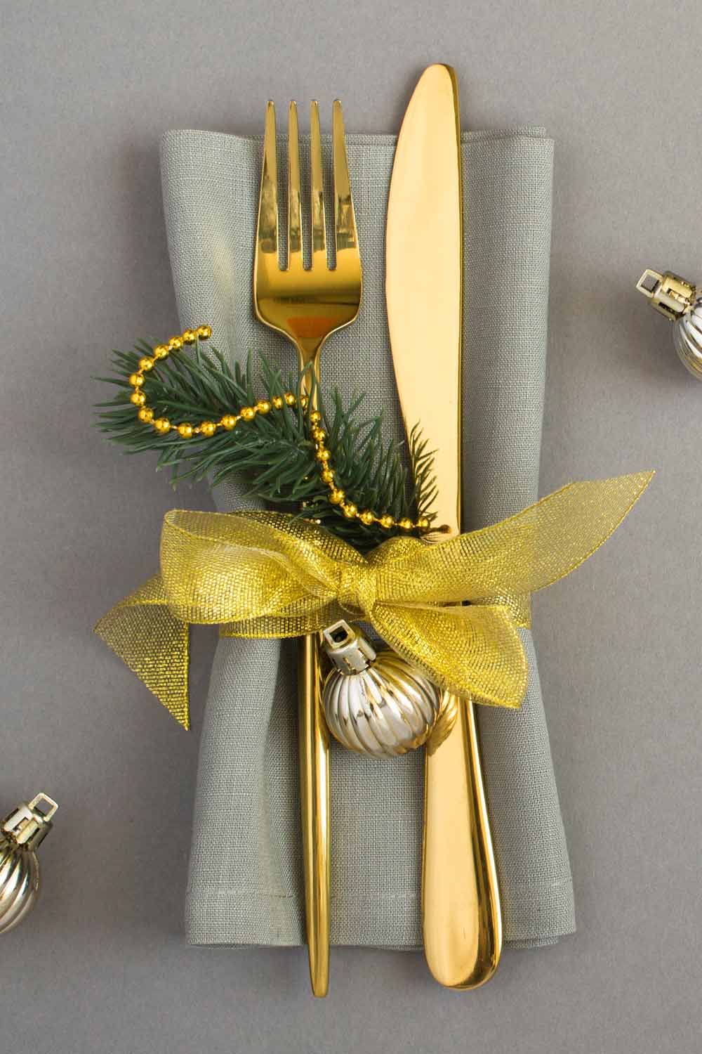 Gold Accent Christmas Napkin Ring