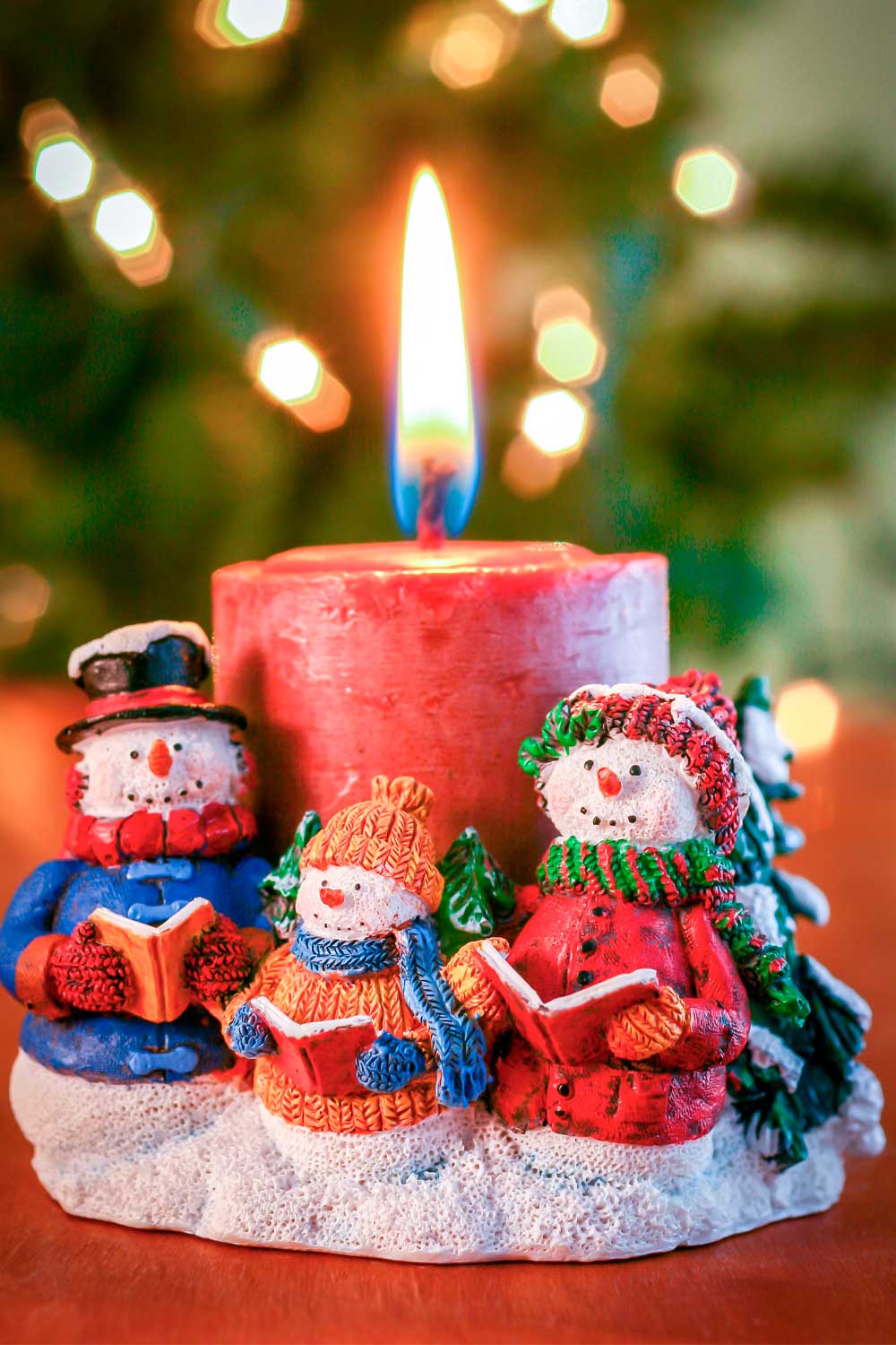 Holiday Centerpiece Ideas With Snowman