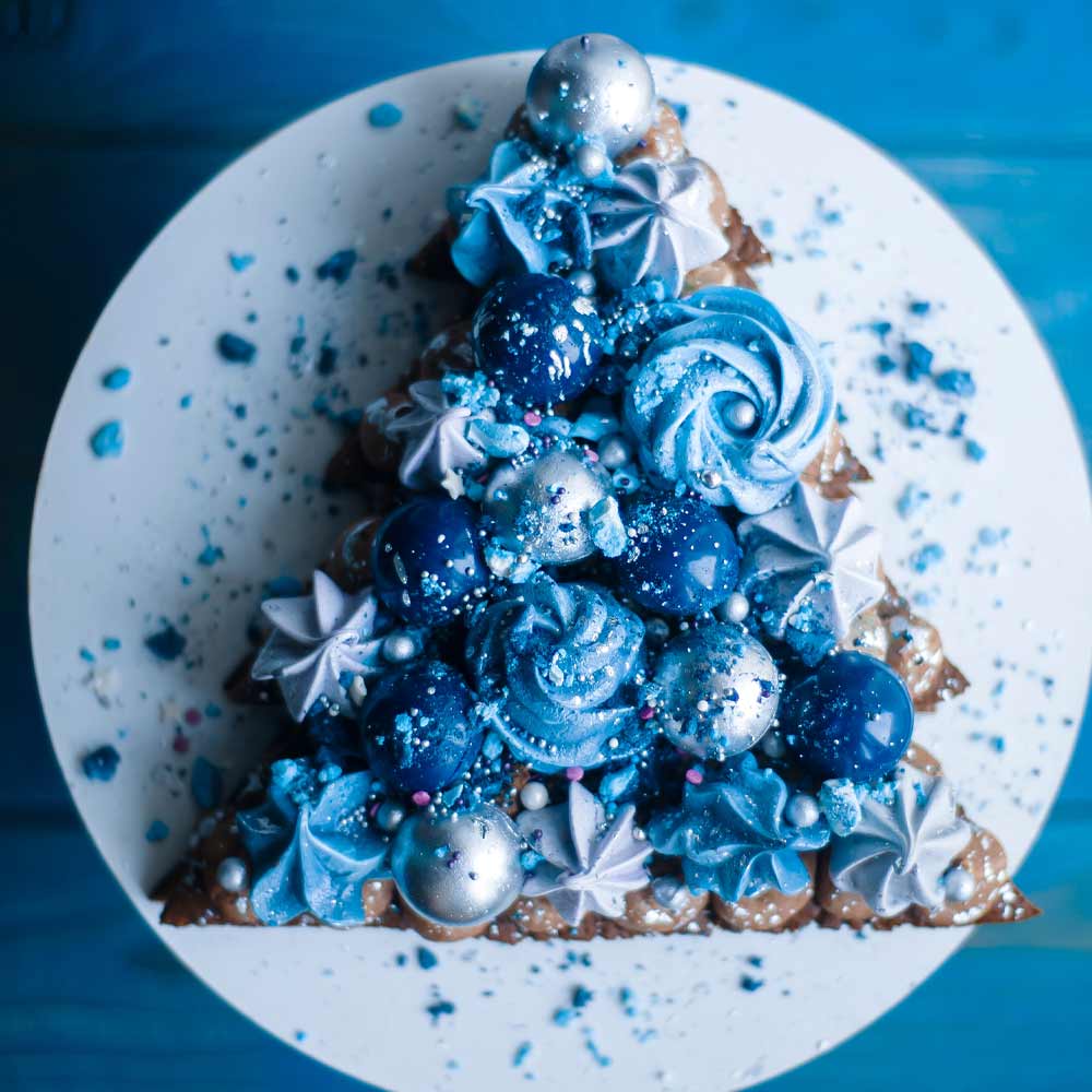 Blue Colored Christmas Cake with Christmas Tree Form