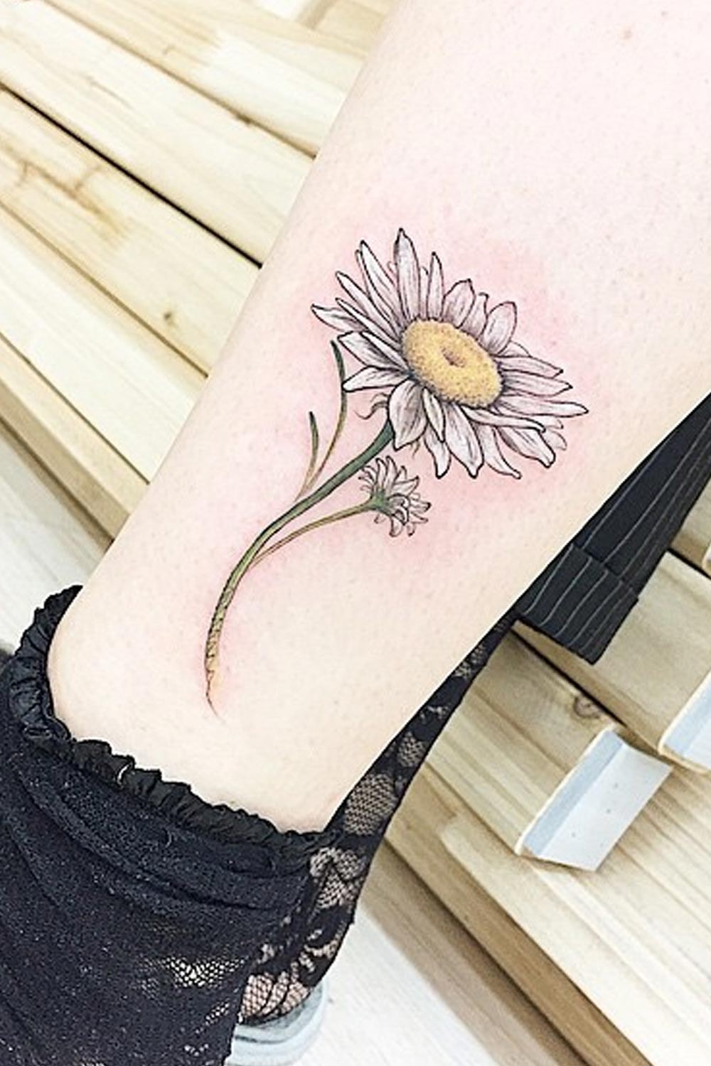   Daisy Tattoo Meanings Designs and ideas    neartattoos