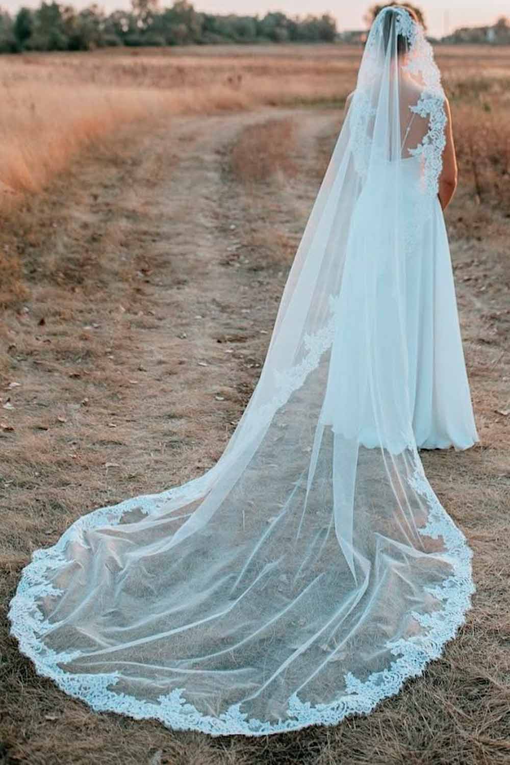 With Crystals A Guide To Wedding Veils Styles Wedding Journal