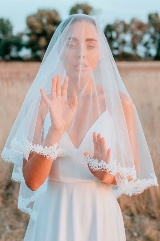 Tender Face Cover Waltz Length Veil With Lace