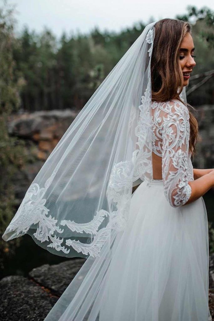 Elegant Waltz Length Veil With Lace