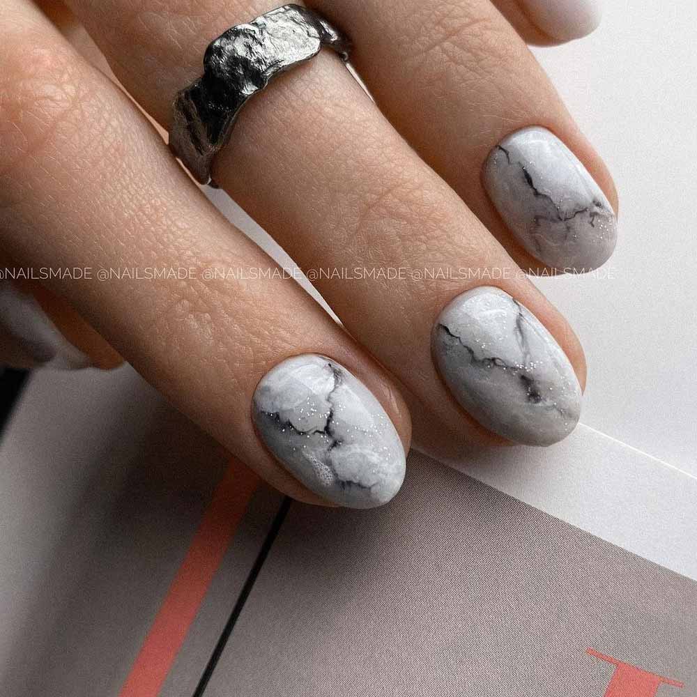 Short Marble Nails Design