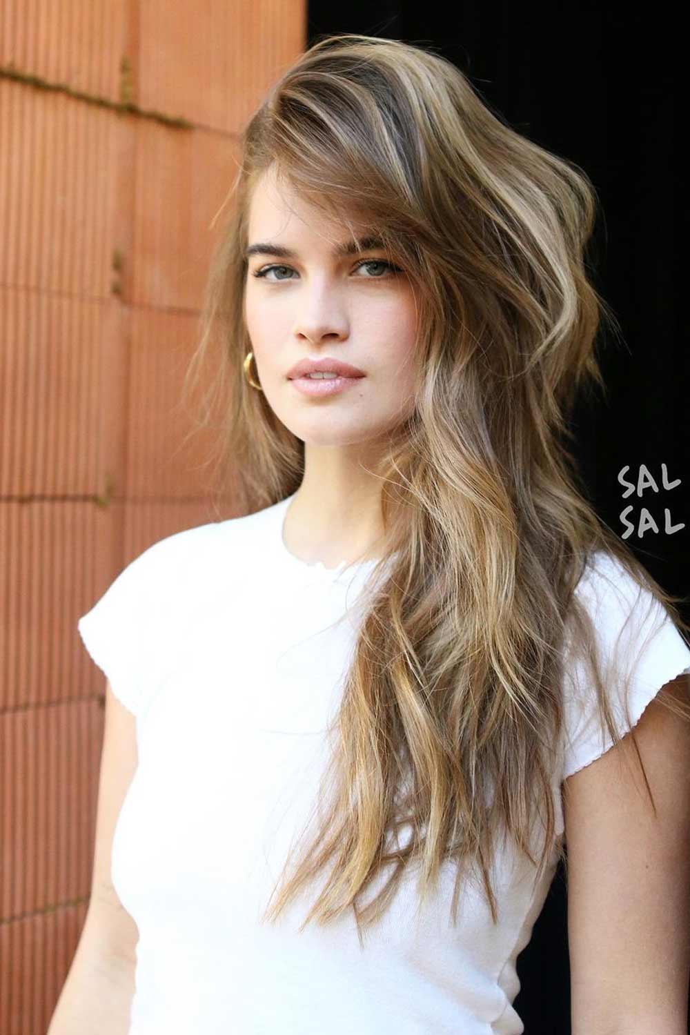 Long Wavy Hair with Highlights