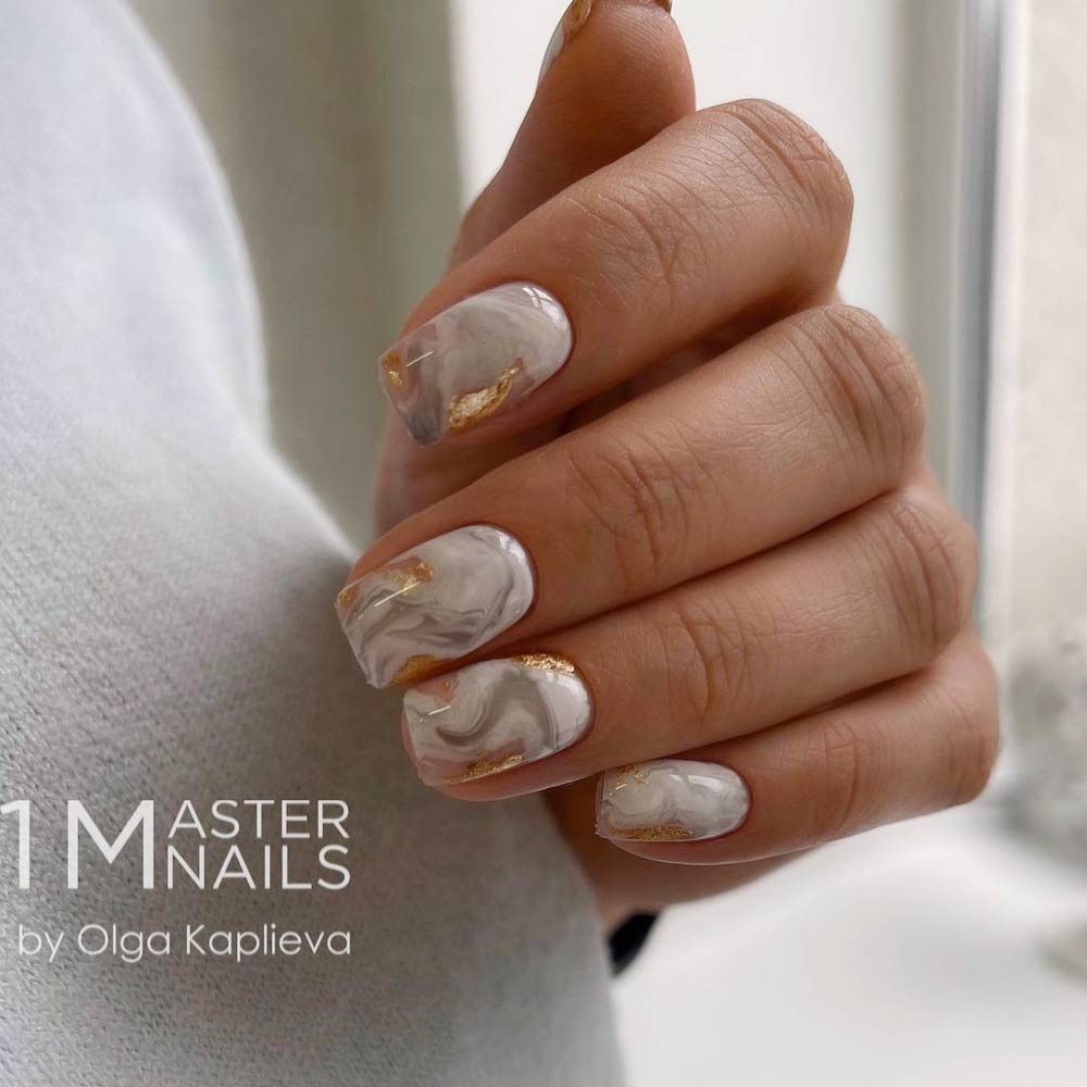Marble Nails with Gold Foil Design