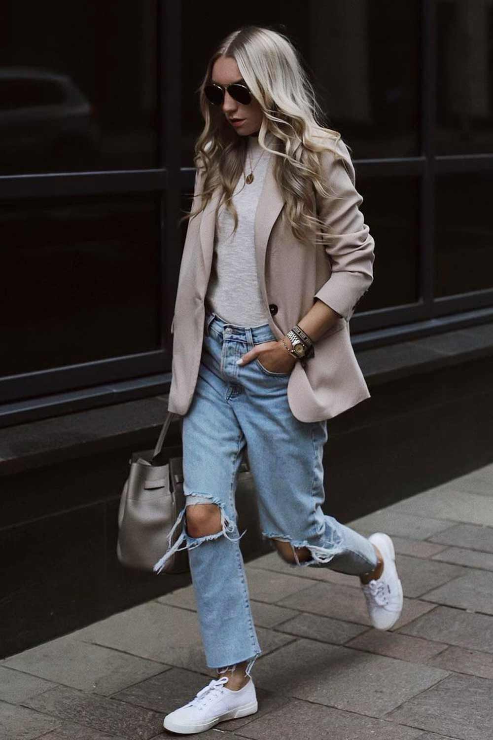 Ripped Jeans Outfits with Blazer