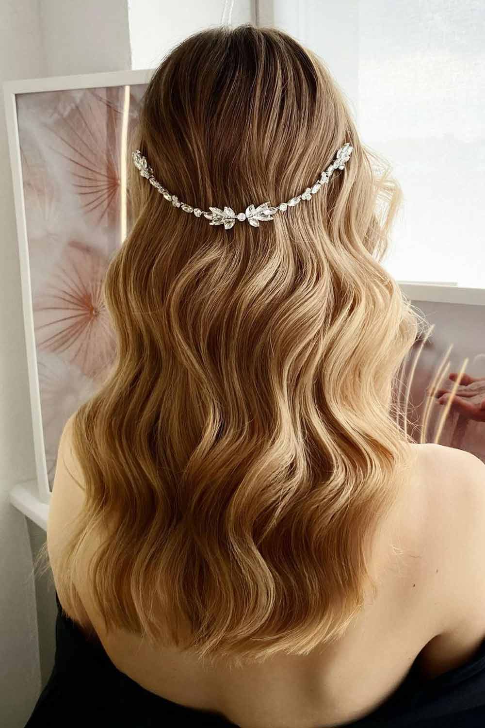 Wavy Hairstyle with Accessory