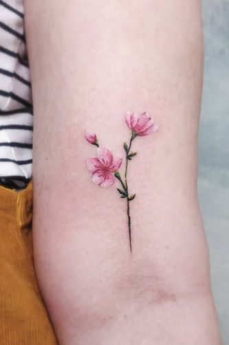 Flower Tattoo Designs to Emphasize Your Beauty - Glaminati