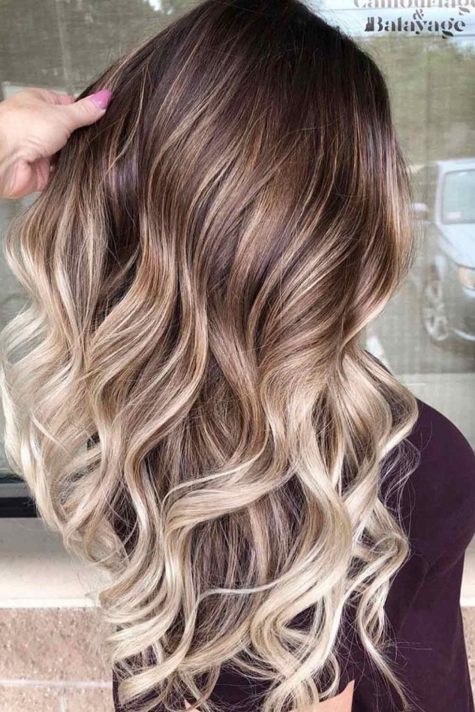 Wavy Long Hair with Blonde Highlights