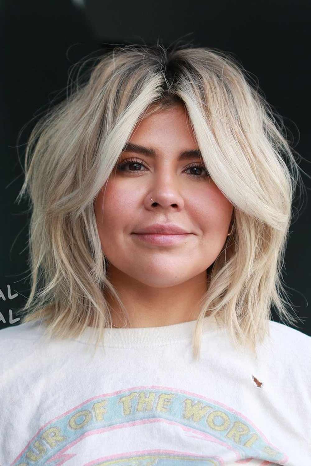 48 Flattering Medium Hairstyles for Round Faces in 2023