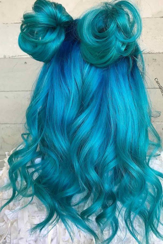 Mermaid Buns with Beachy Waves