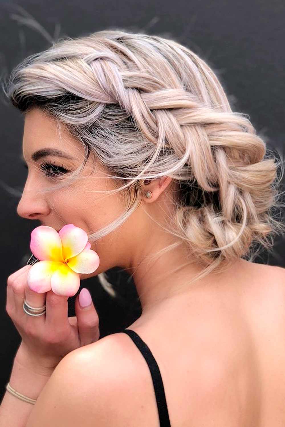 72 Chic Bridesmaid Hairstyles For Medium Hair - Weddingomania