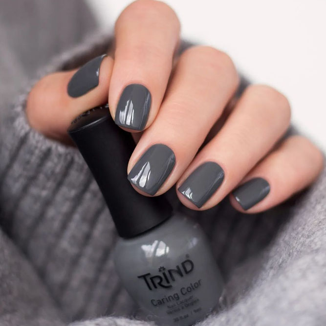 Dark Grey Fall Manicure