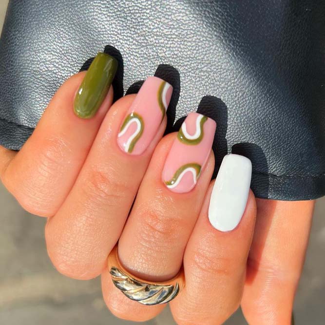 Minimalist Abstract Fall Nail Designs