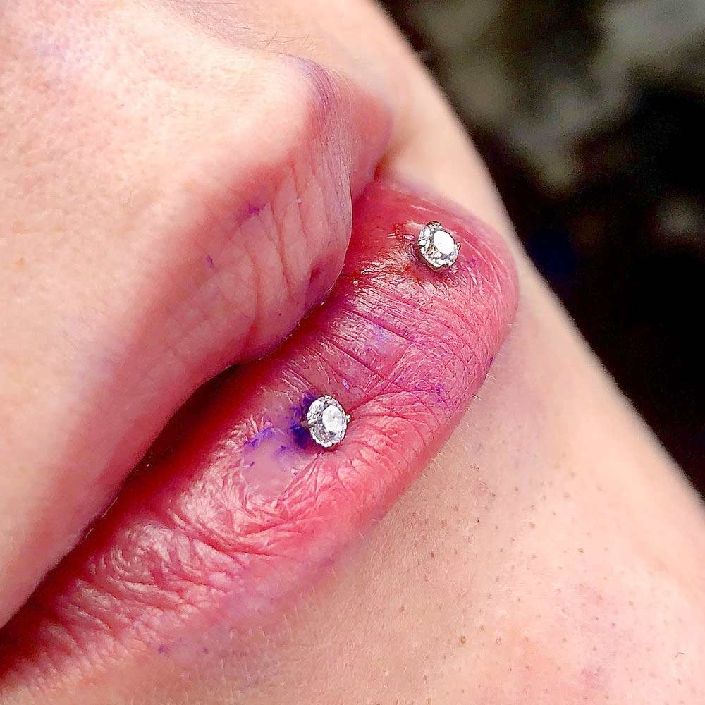 Inverse hot sale labret jewelry