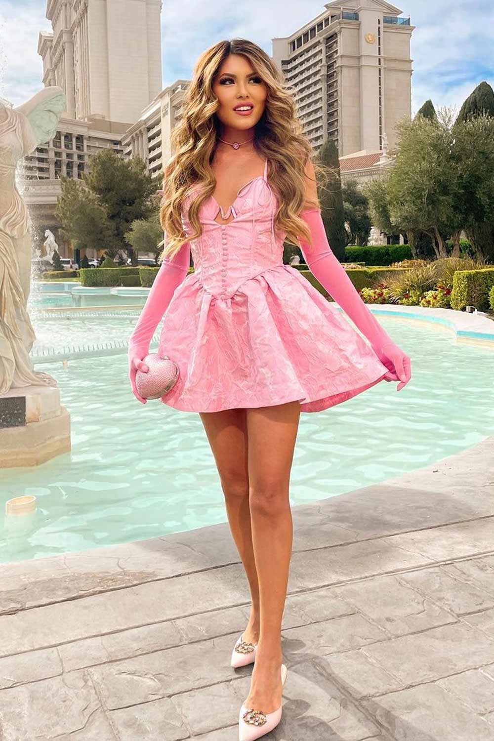 Short Barbie Dress Look for Halloween