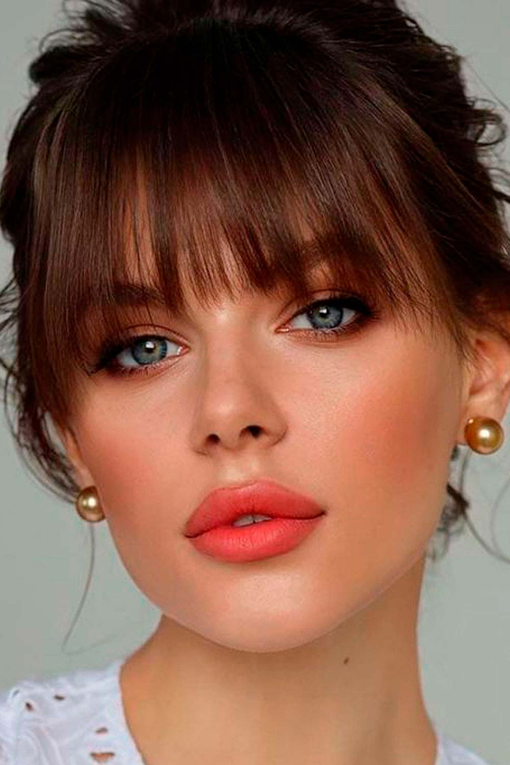 Summer Makeup With Full Lips Accent