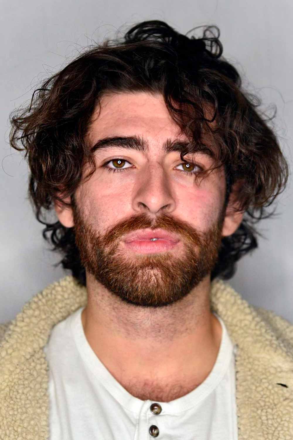 how to get a middle part with curly hair men