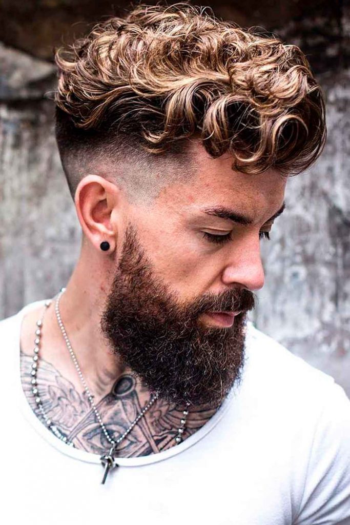 Curly Hair Undercut #curlyhairmen #curlyhairstylesformen #curlyhairstylesmen