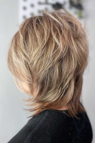 35 Amazing Medium Length Hairstyles For Women Over 50