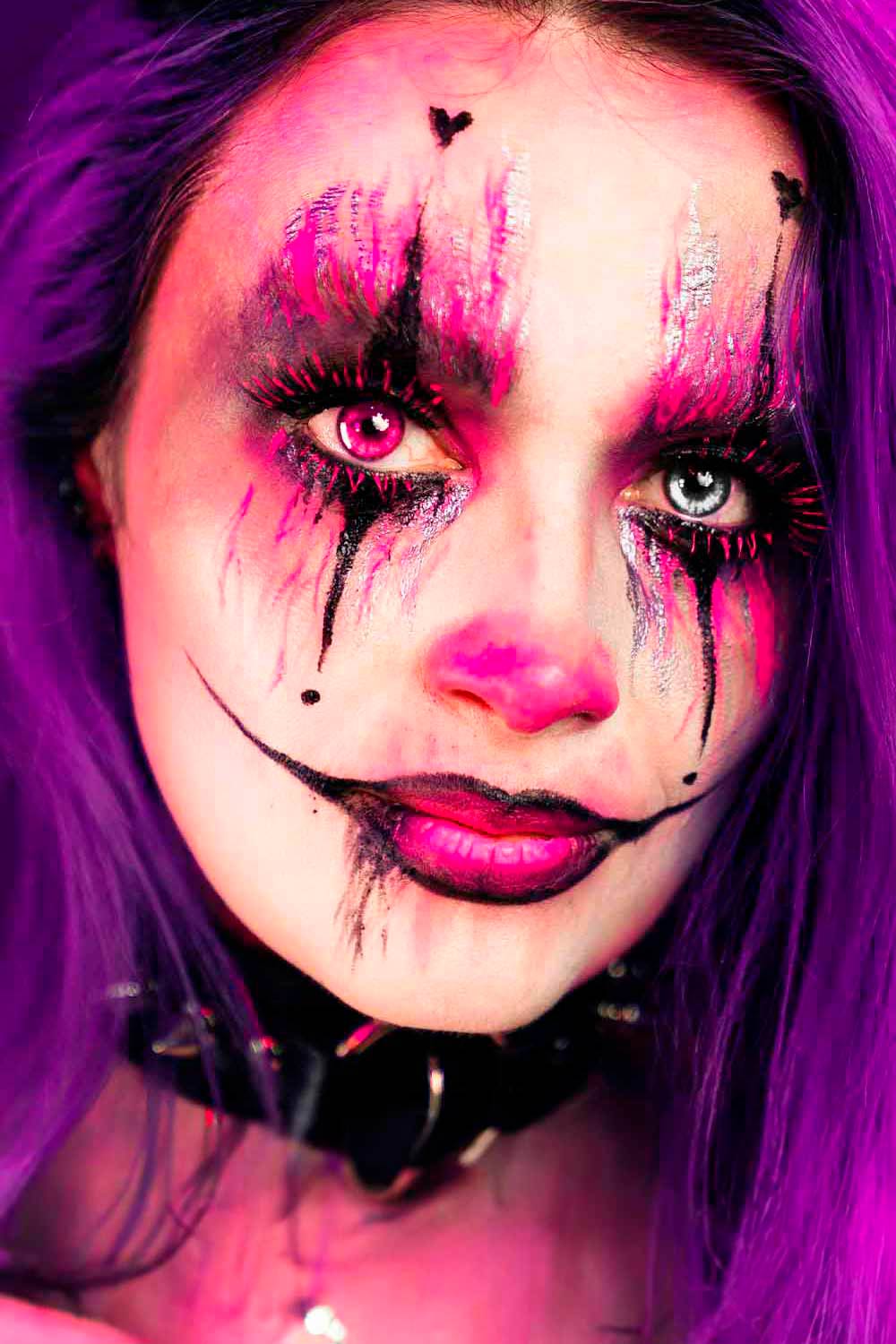 Clown-Styled Pretty Halloween Makeup Ideas