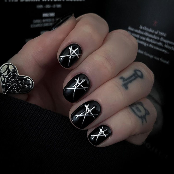 Gothic Halloween Nails